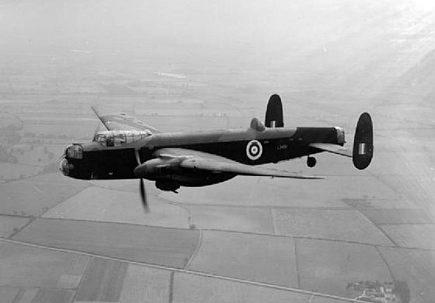 File:Avro 679 Manchester B Mk. IA CCCR.jpg