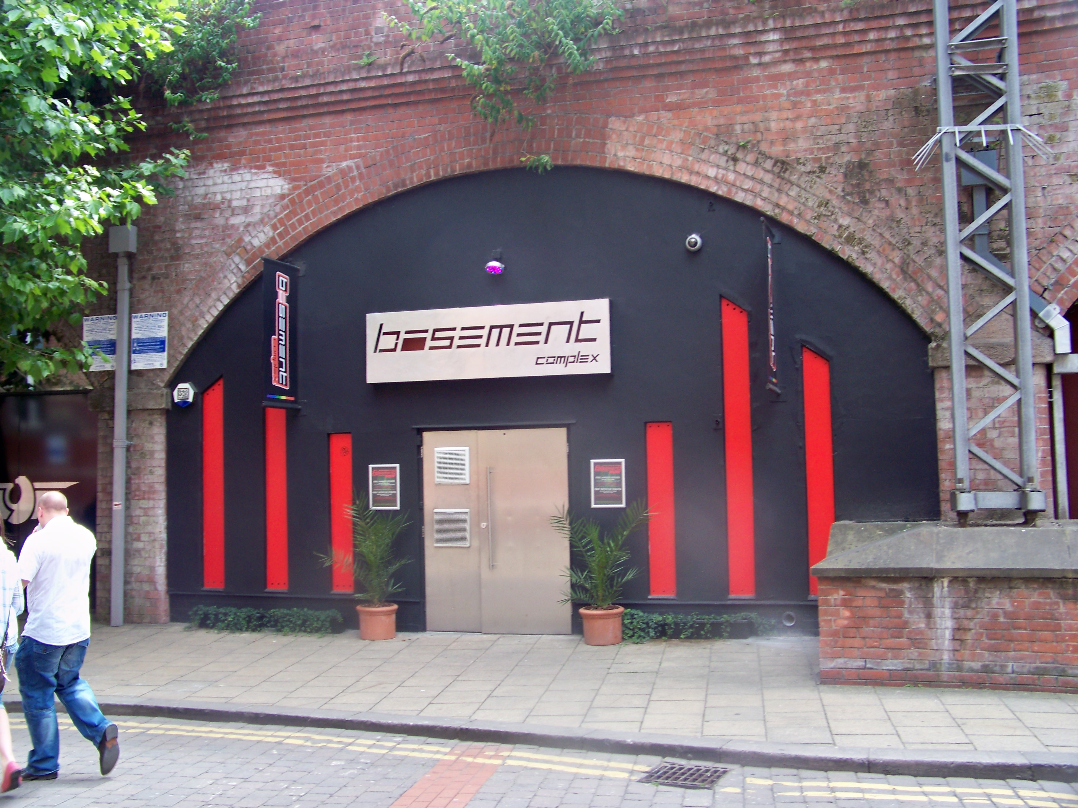 File Basement Complex Leeds 24th June 2010 .jpg Wikimedia Commons