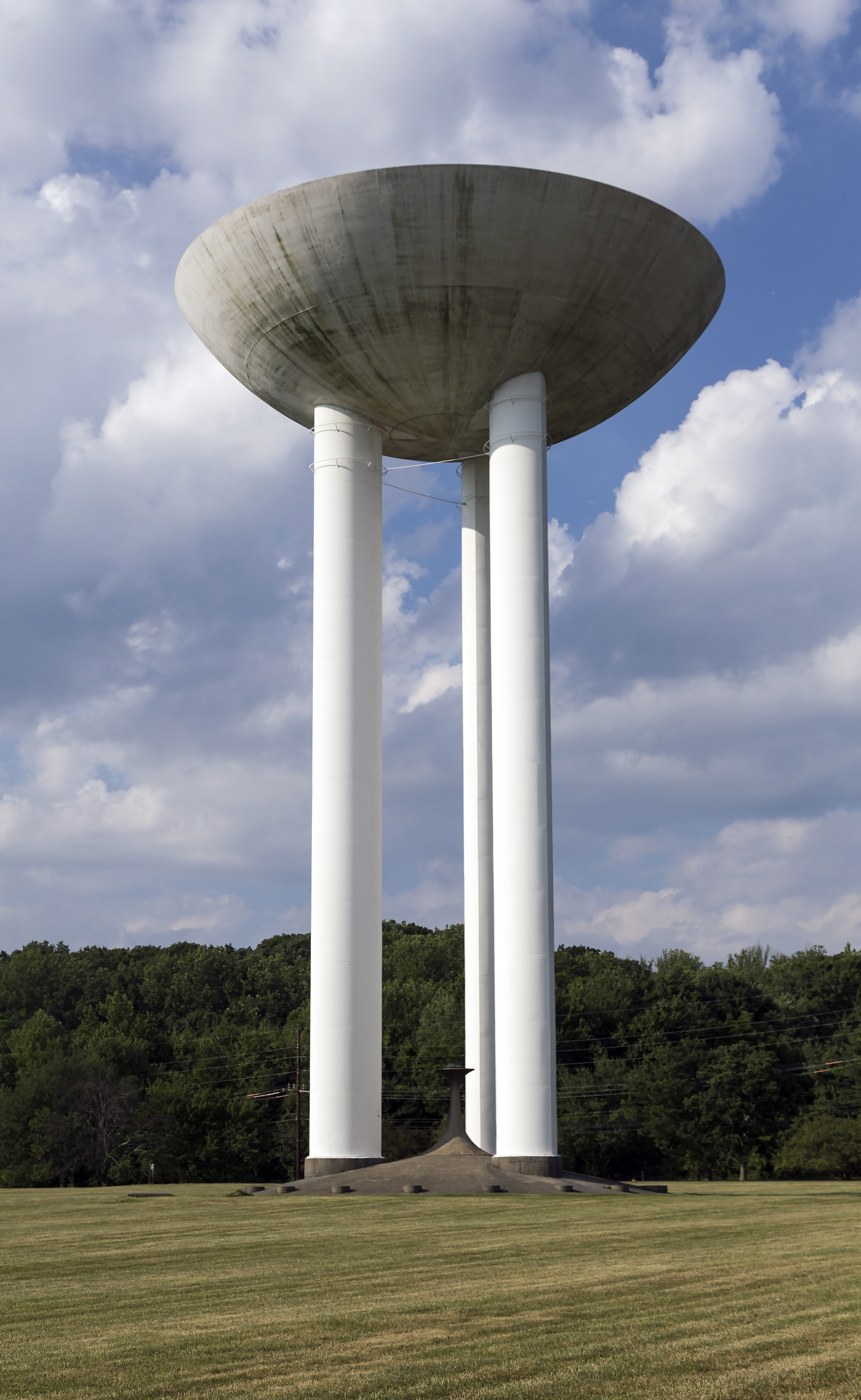 The transistor-shaped water tower at the Bell Labs facility in Holmdel, NJ