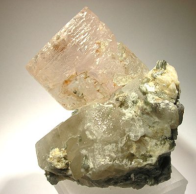 File:Beryl-Quartz-ib35a.jpg