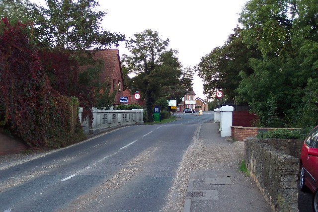 File:Broadmead Bridge - geograph.org.uk - 60673.jpg