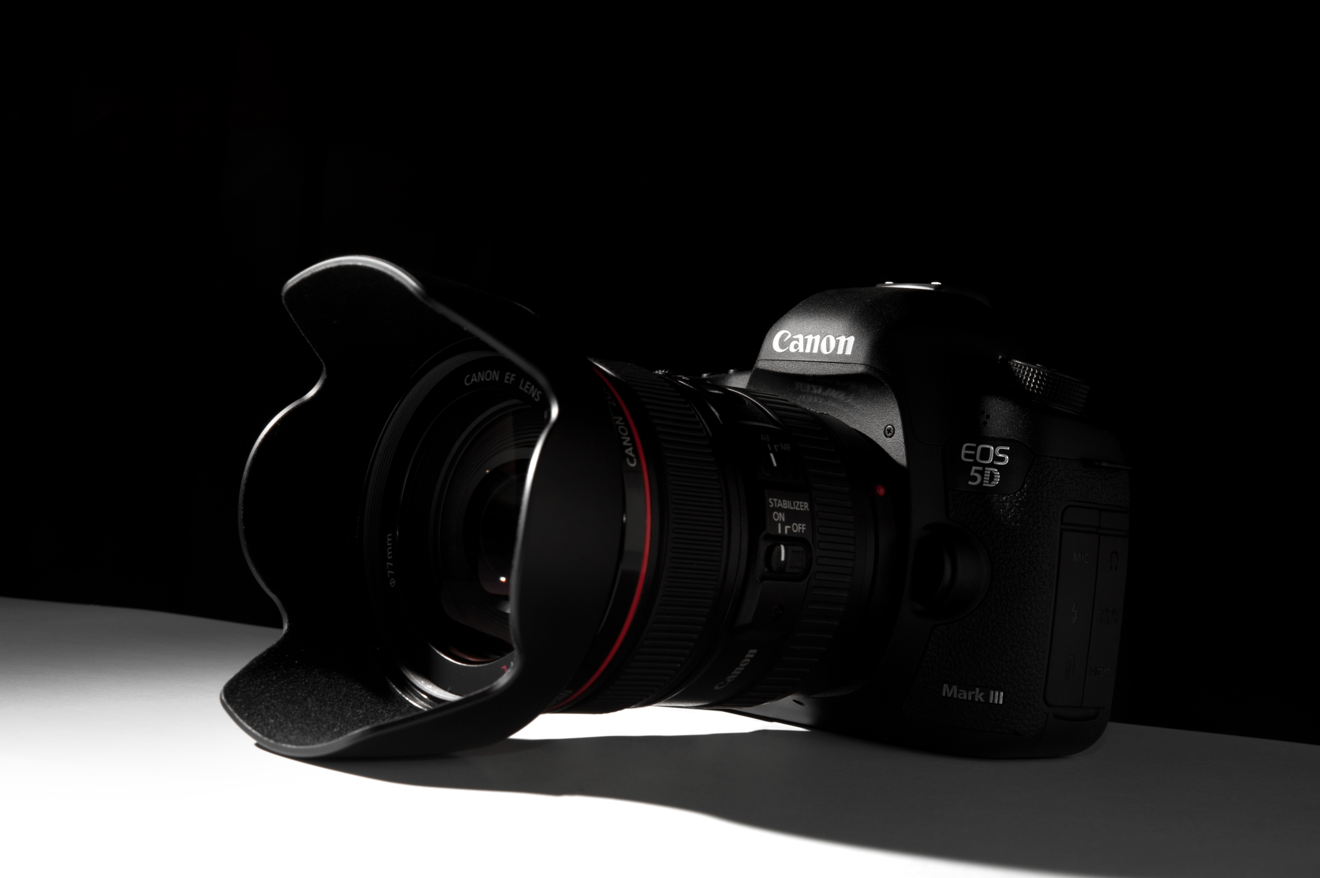 カメラ デジタルカメラ File:Canon EOS 5D Mark III 24-105 mm f4L IS USM Kit.jpg 
