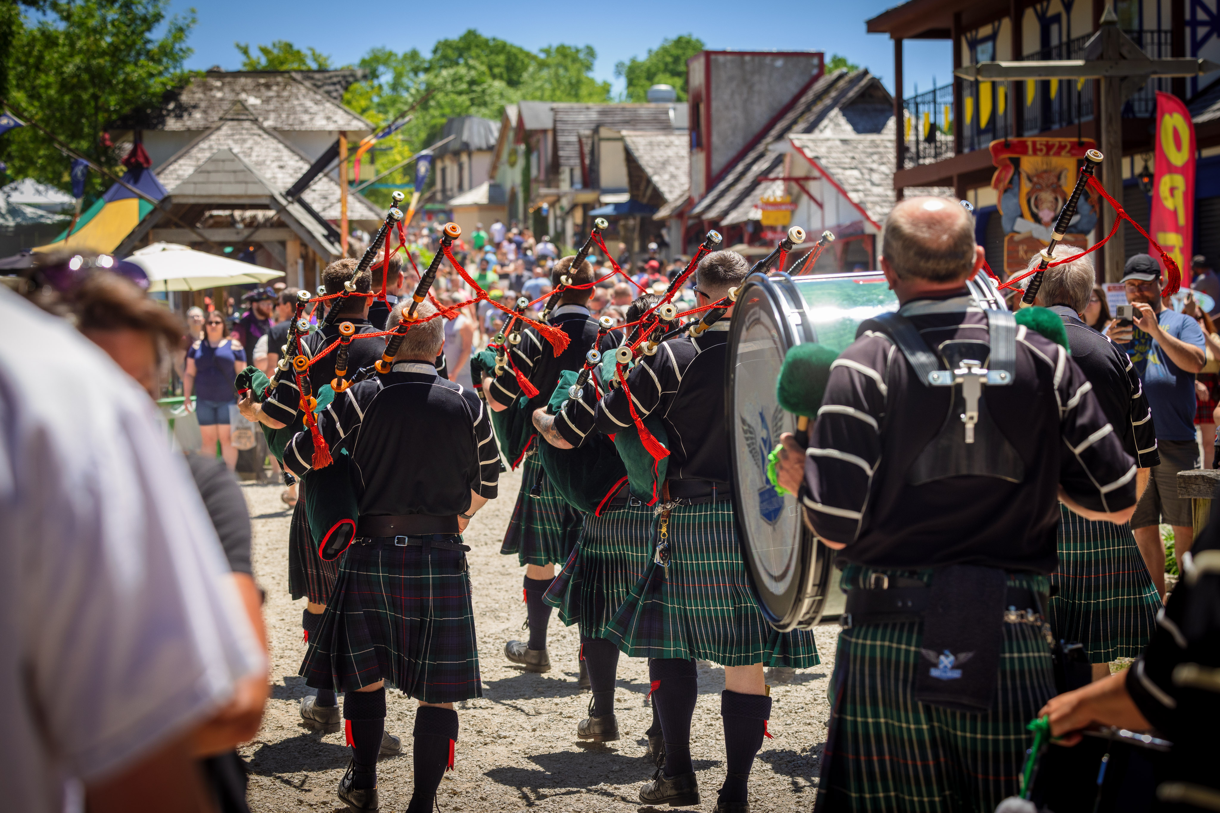 Фестиваль в шотландии. Фестиваль в Шотландии в августе. Lorient Celtic Festival. Celtic Festival in Lorient 2022.