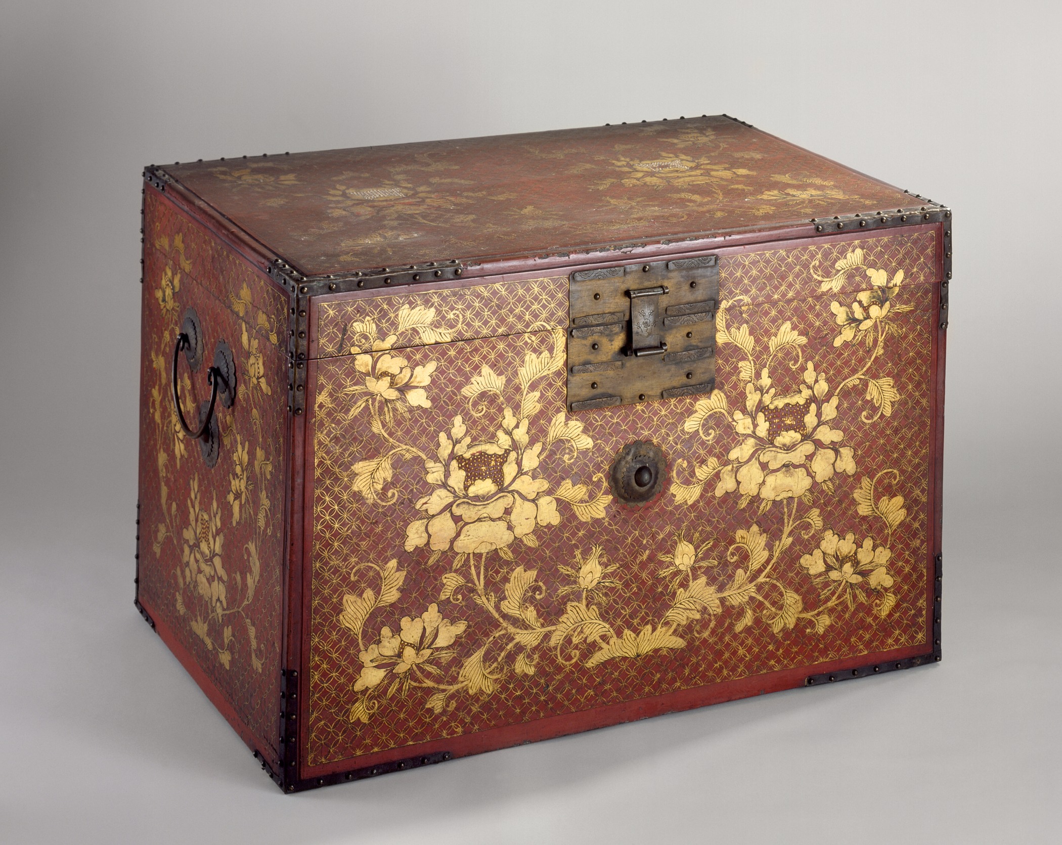 File Chest with Peonies LACMA M 90 99 5 Wikimedia mons