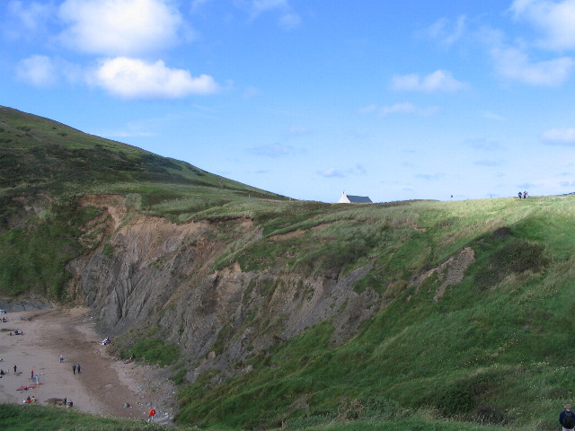 File:Cliffs and church - geograph.org.uk - 798008.jpg