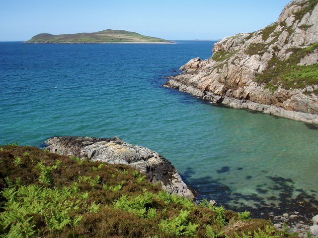 File:Coast below Tòrr Mòr - geograph.org.uk - 836655.jpg