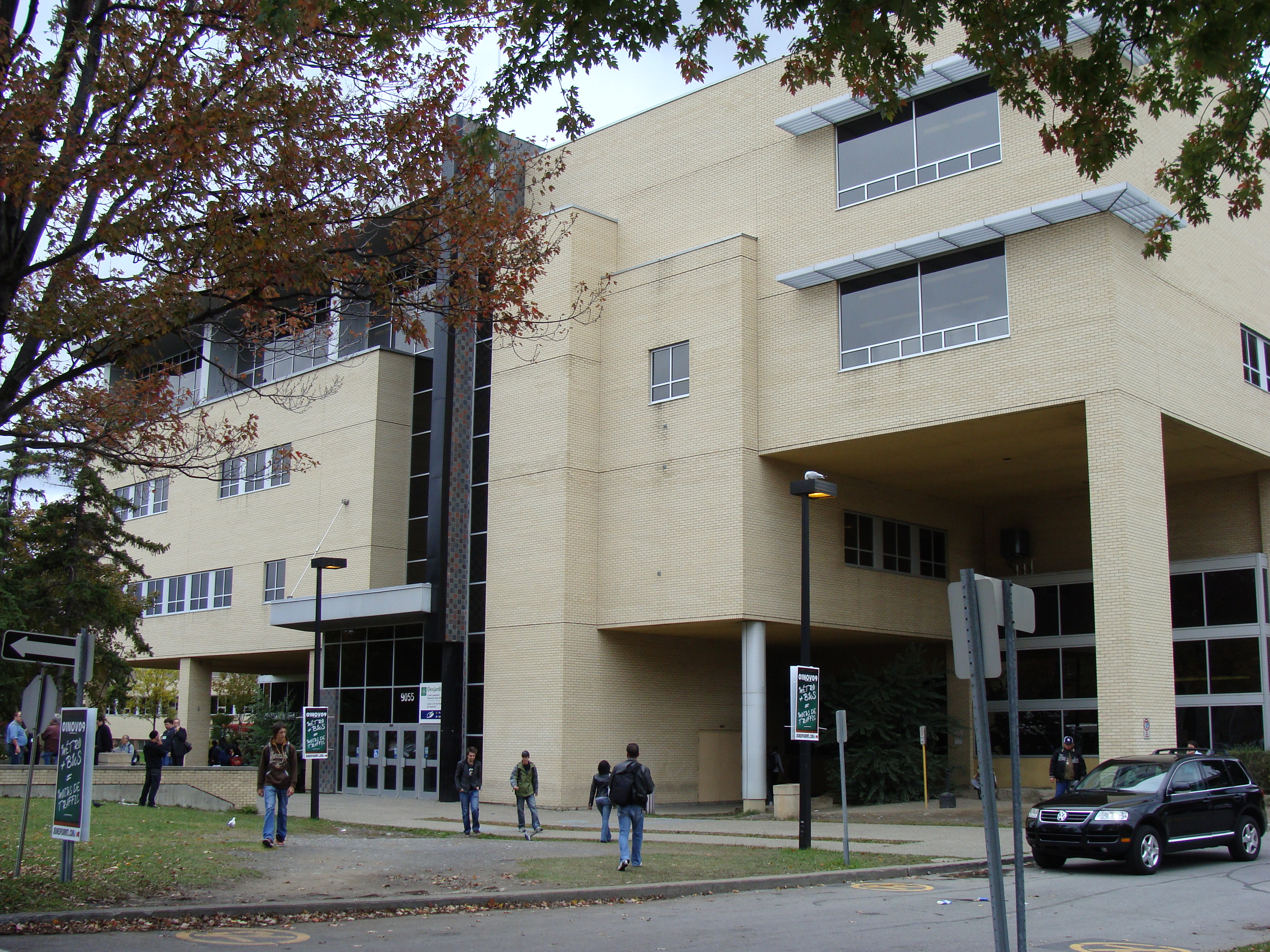 Ahuntsic College