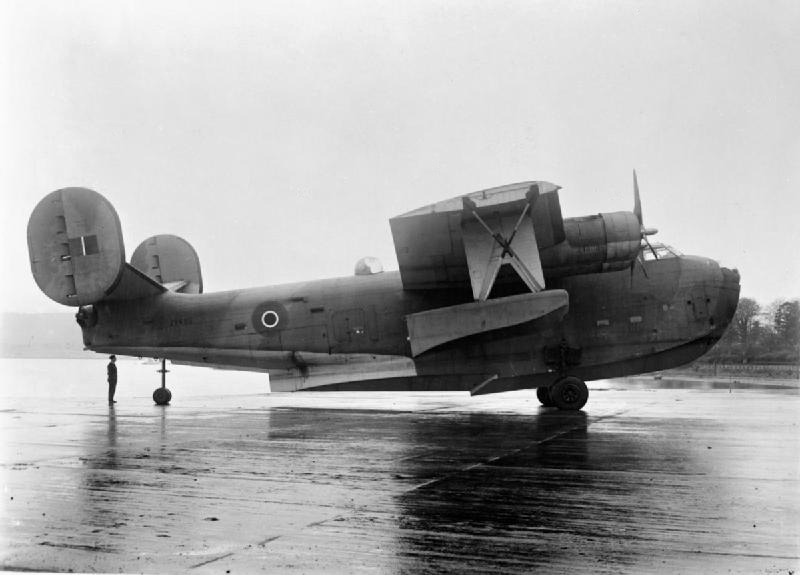 File:Coronado GR.I at RAE Helensburgh 1944.jpg