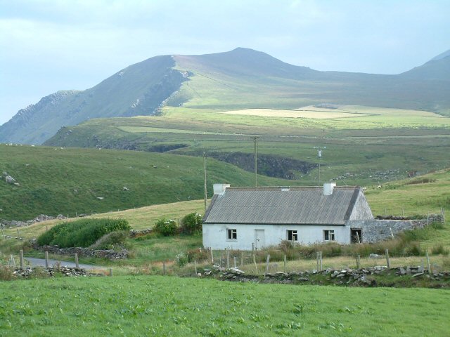 File:Cottage near Brandon Creek - geograph.org.uk - 125858.jpg