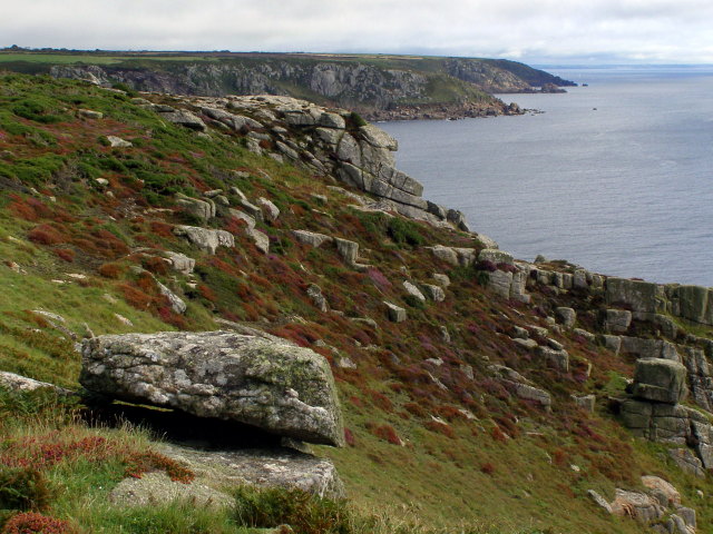 File:Cribba Head - geograph.org.uk - 1450887.jpg