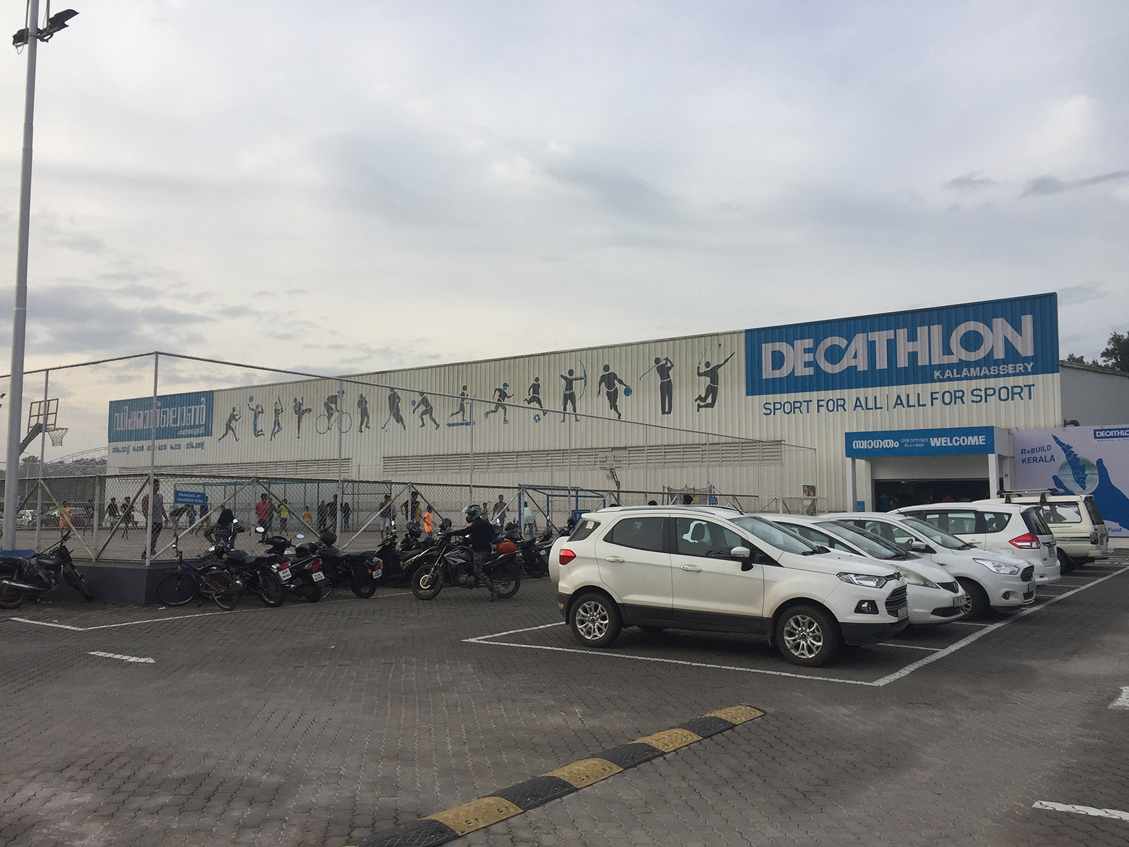 decathlon kalamassery opening time