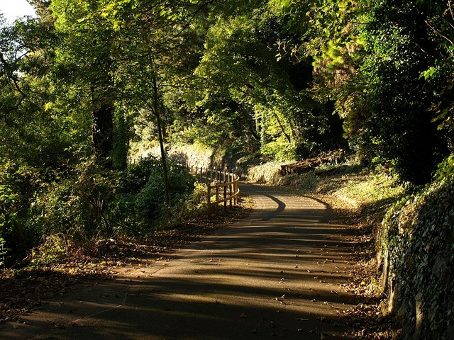 File:Drive to the Rainbow - geograph.org.uk - 1016933.jpg