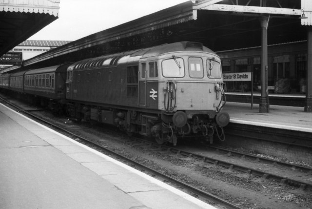 File:Exeter St Davids station - geograph.org.uk - 1386515.jpg