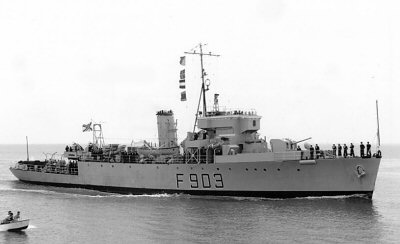 HMCS Fundy (J88) - Wikipedia