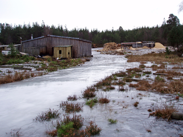 File:Forest Lodge Sawmill, Abernethy Forest - geograph.org.uk - 1114064.jpg