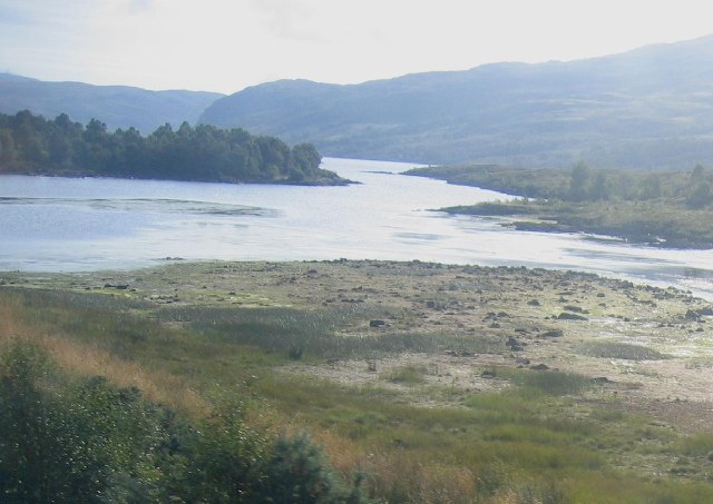 File:Head of Loch Luichart looking east - geograph.org.uk - 56664.jpg