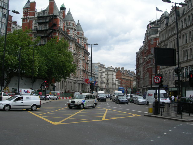 File:Knightsbridge, SW1 (2) - geograph.org.uk - 214339.jpg