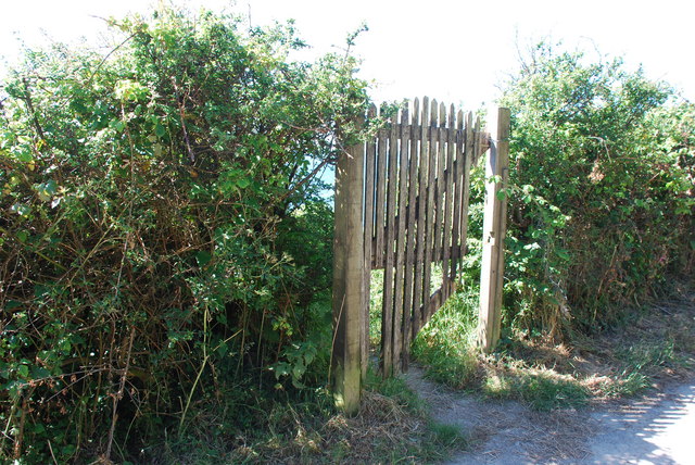 File:Llwybr peryglus - A dangerous path - geograph.org.uk - 1368299.jpg