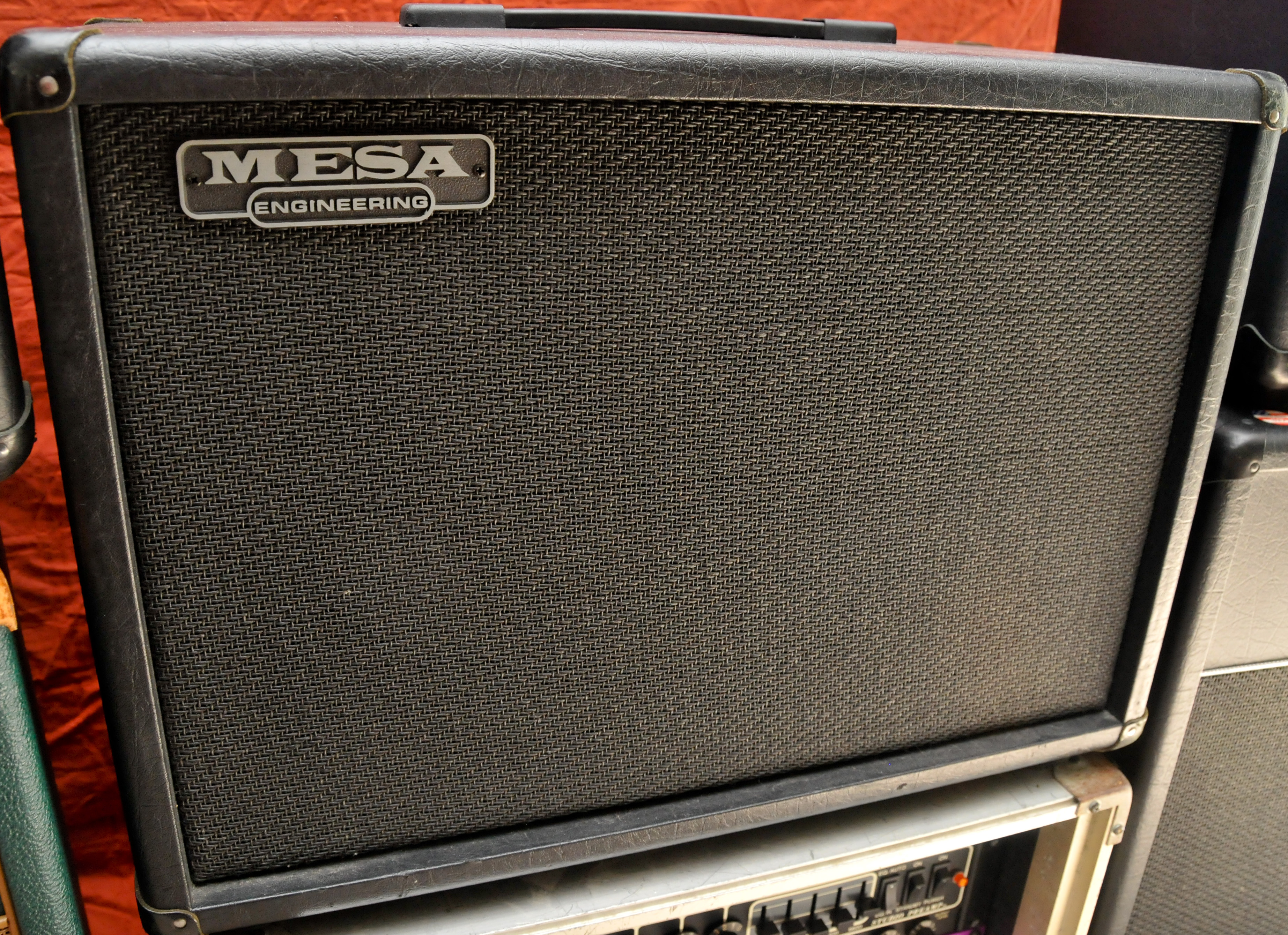 File Mesa Boogie 1x12 Widebody Cabinet Jpg Wikimedia Commons