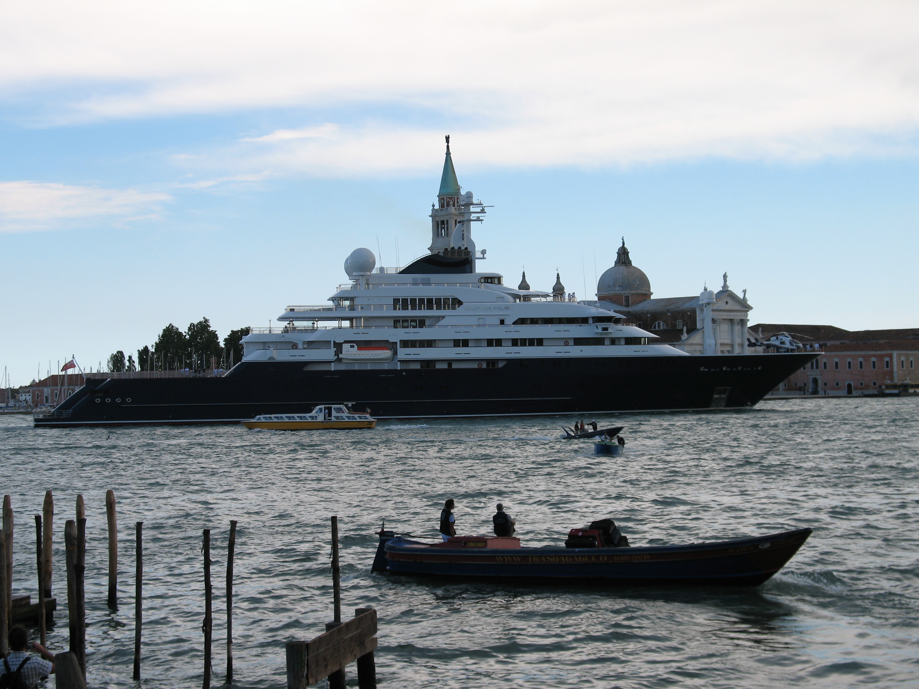 Paul Allen's Yacht is Ginormous - NASIOC3072 x 2304