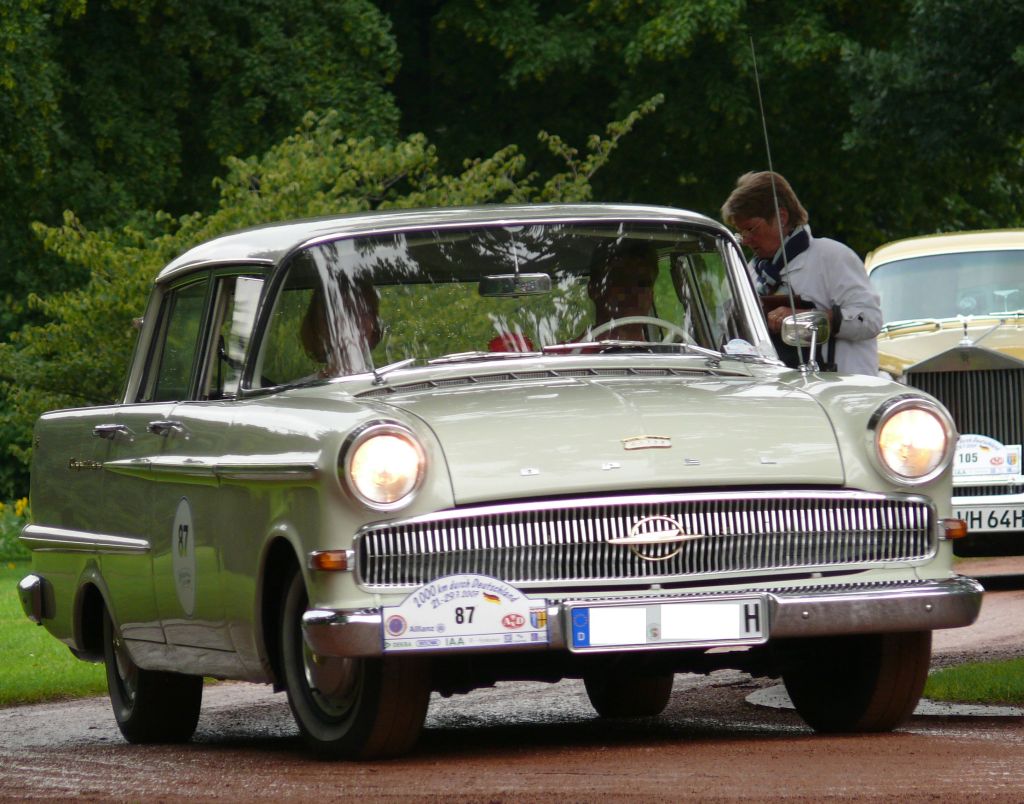 File:Opel Kapitän P-LV grey vrd.jpg - Wikimedia Commons