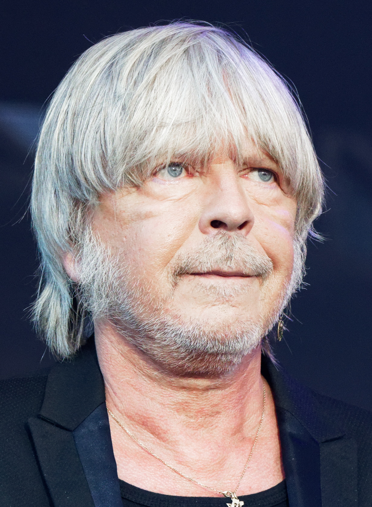 Renaud Wikipedia Born 11 may 1952), is a popular french singer, songwriter and actor. renaud wikipedia