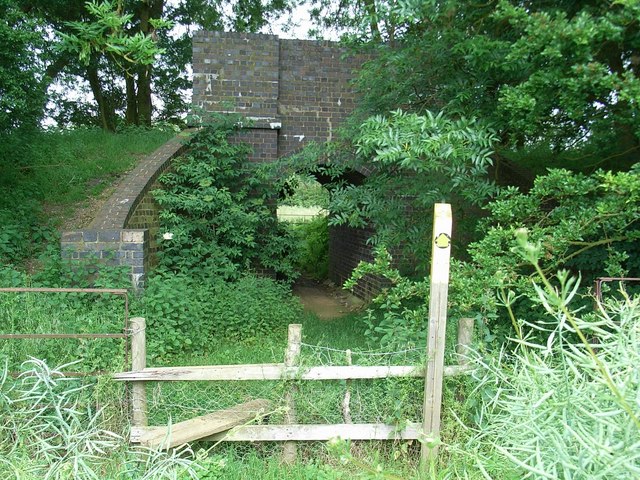 Rutland Round and railway - geograph.org.uk - 460206