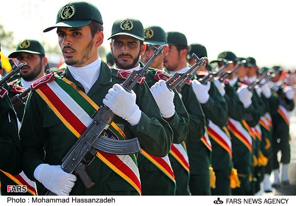 پرونده:Sacred Defence Week parade, 2012, in Tehran (150).jpg