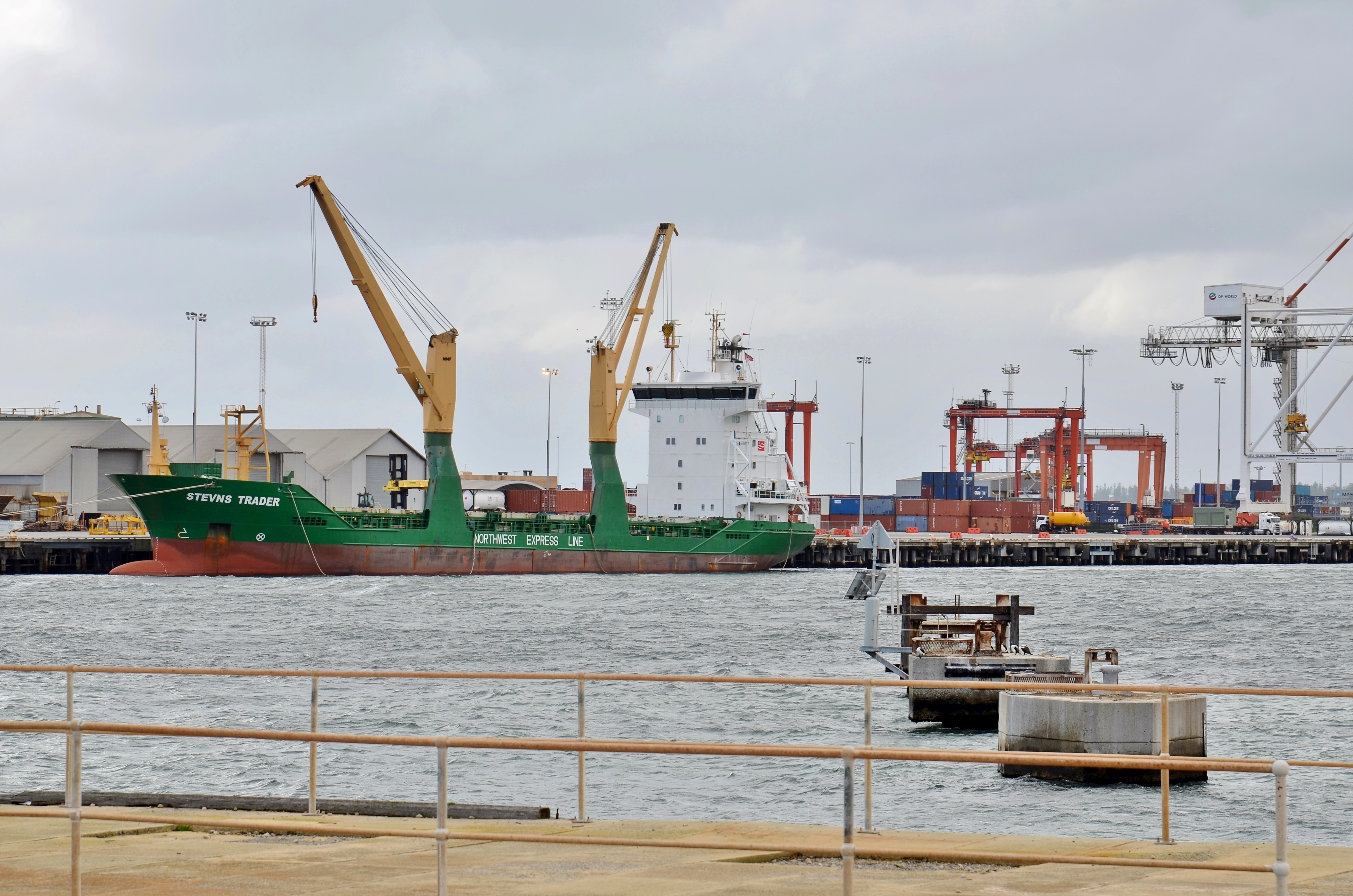 Trade ships cookie. Ниигата трейдер судно. Владивосток 2000 судно. Sia trader ship.