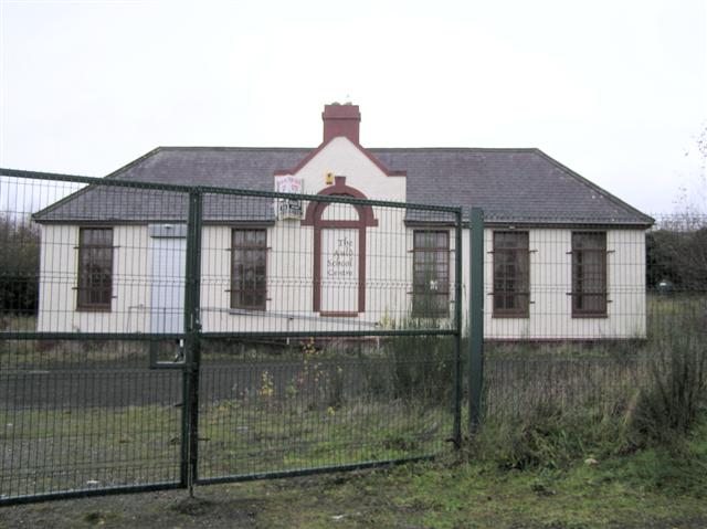 File:The Auld School Centre - geograph.org.uk - 283173.jpg