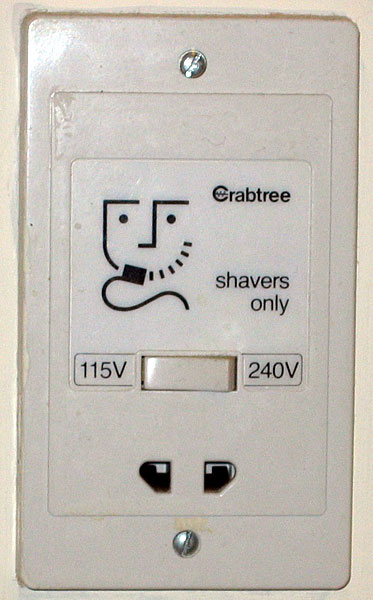 File:UKShaverSocket.jpg