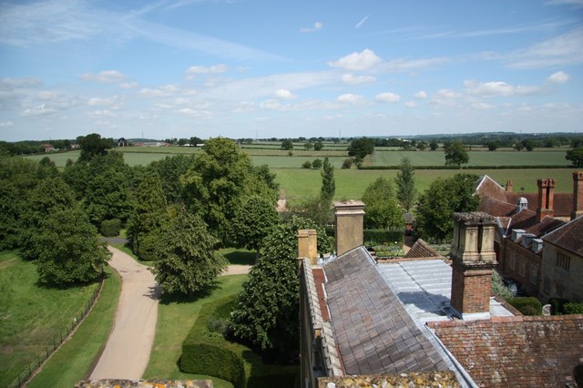 View north from the gatehouse - geograph.org.uk - 1362846