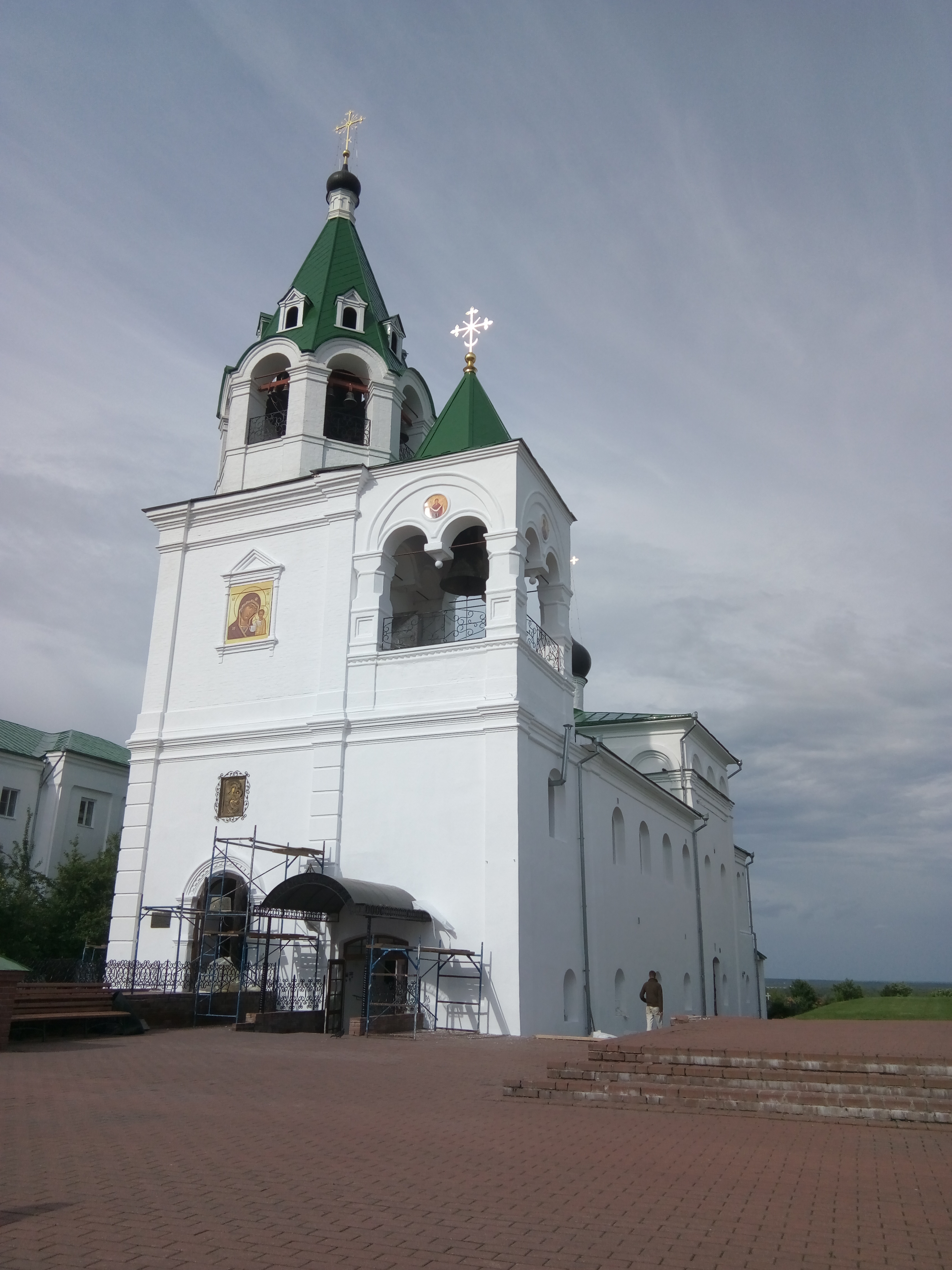 Работа в муроме. Ансамбль Спасо Преображенского монастыря Казань. Руины Спасо Преображенского монастыря в Муроме. Призраки города Мурома. Город Муром Монастир с животными.