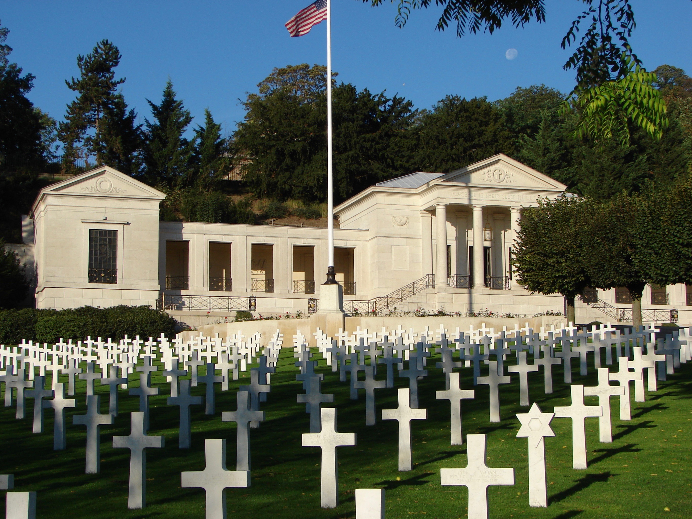 Афины американское кладбище