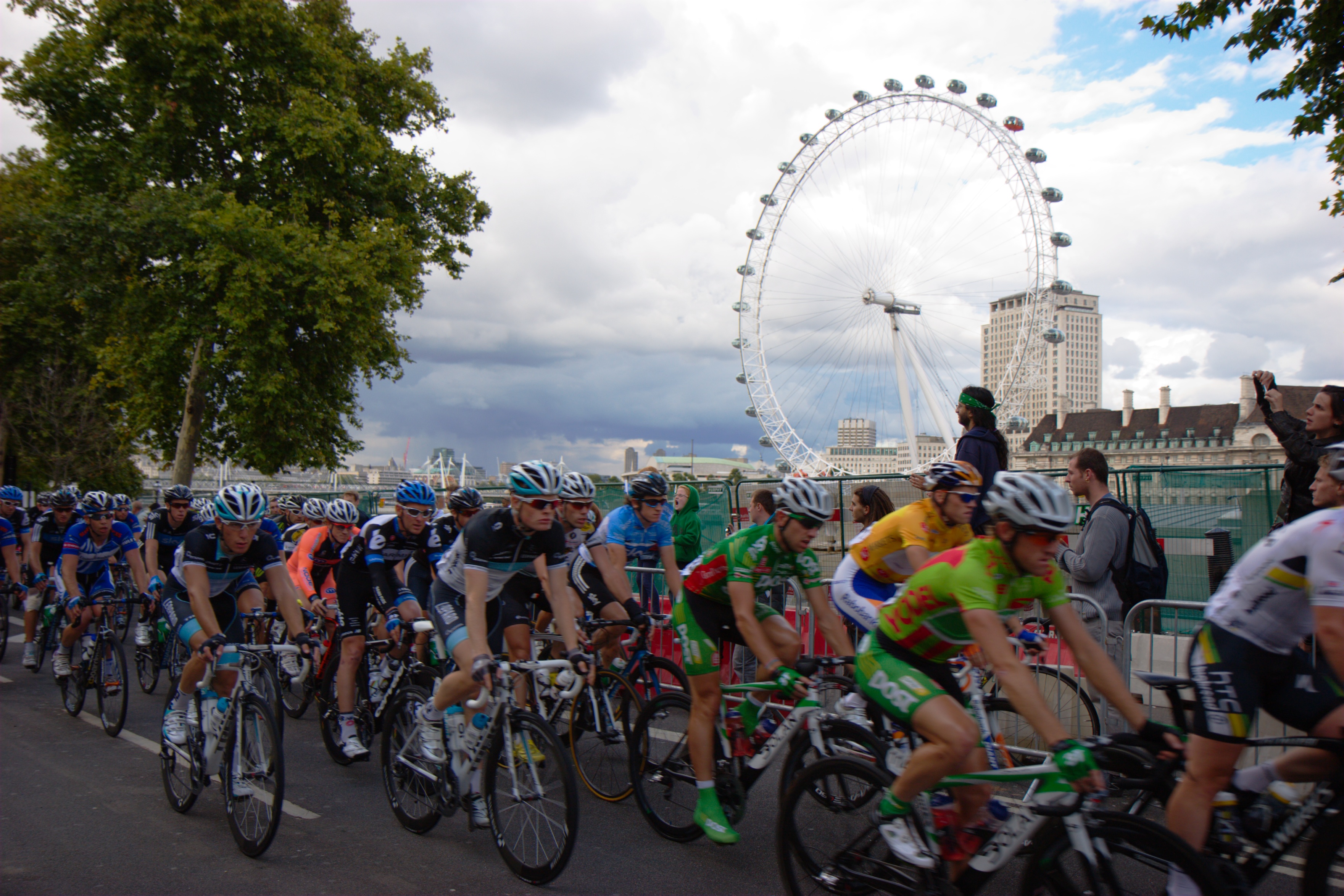 Tour of Britain. Tour of Britain в прошлом. Cycling infrastructure.