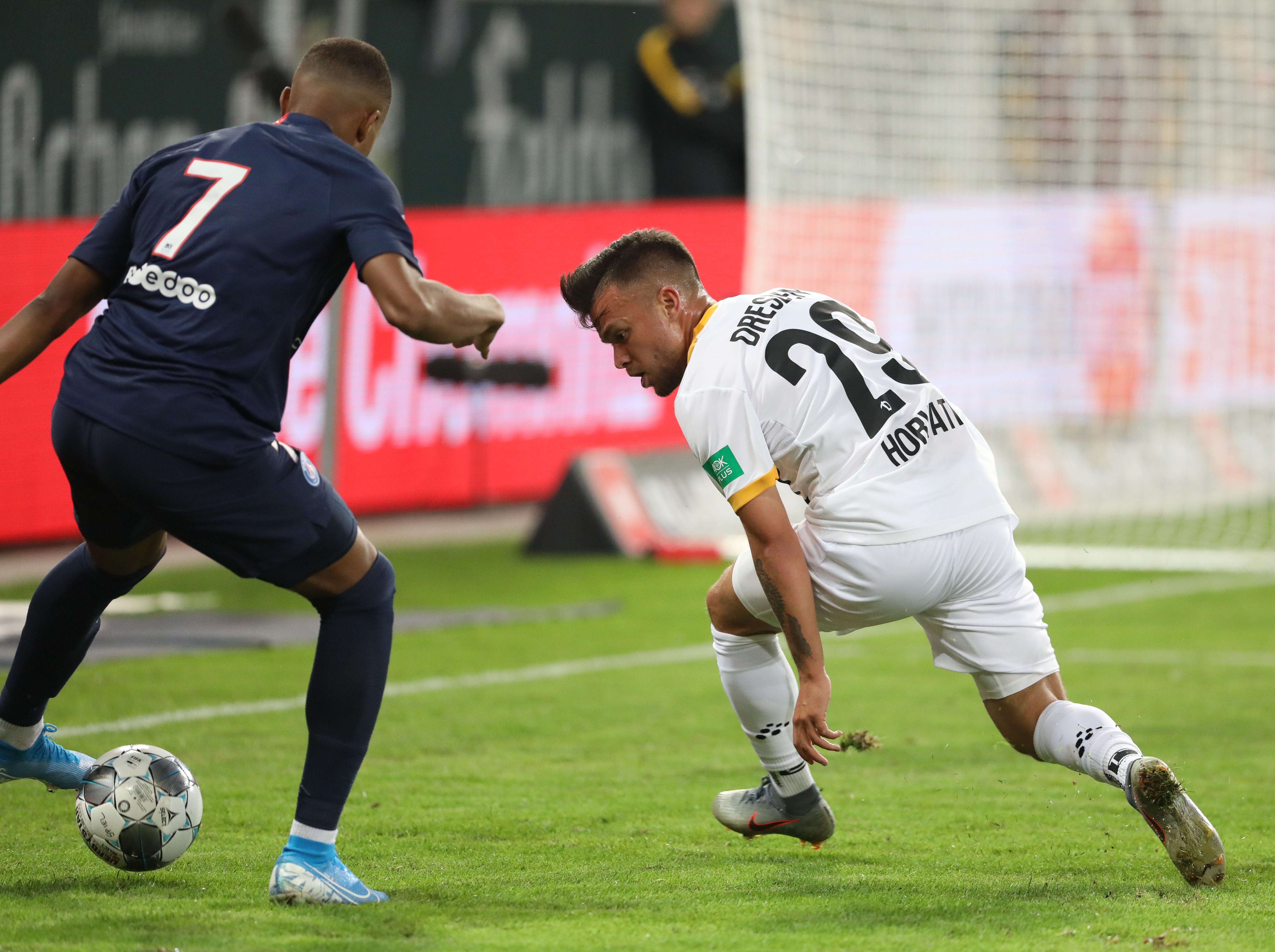 File:2019-07-17 SG Dynamo Dresden vs. Paris Saint-Germain by
