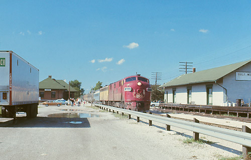 File:Abraham Lincoln at Lincoln station, September 1972.jpg