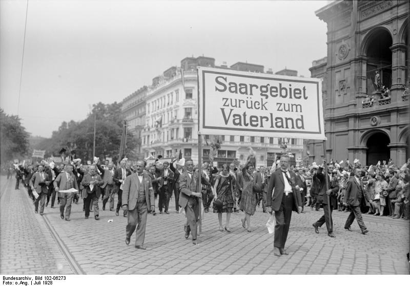 File:Bundesarchiv Bild 102-06273, Wien, Umzug zum Sängerbund-Fest.jpg