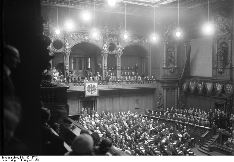 File:Bundesarchiv Bild 102-13742, Berlin, Reichstag, Verfassungsfeier.jpg