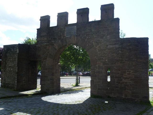 File:East Port, Cowgate (geograph 2464222).jpg