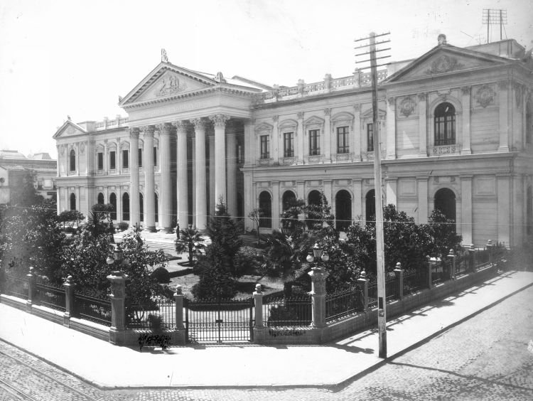 File:Edificio del Congreso Nacional de Chile en Santiago-1920.jpg