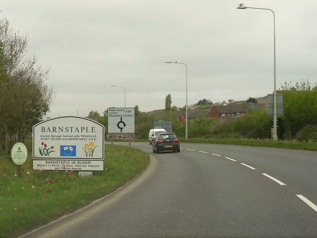 File:Entering Barnstaple on the A39. - geograph.org.uk - 1285092.jpg