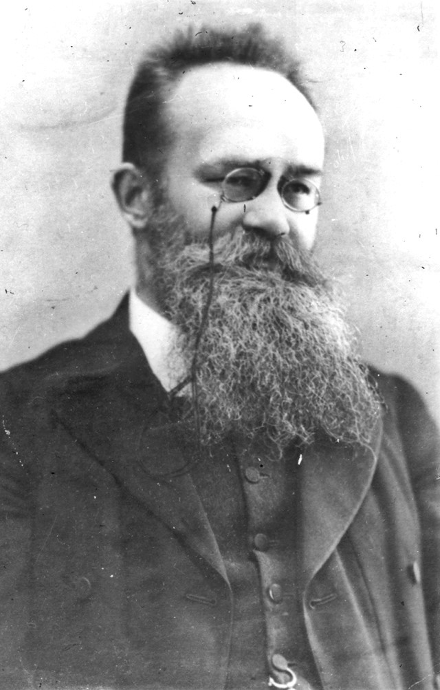  Mijailo Hrushevski, primer presidente de la Rada de Ucrania en 1917