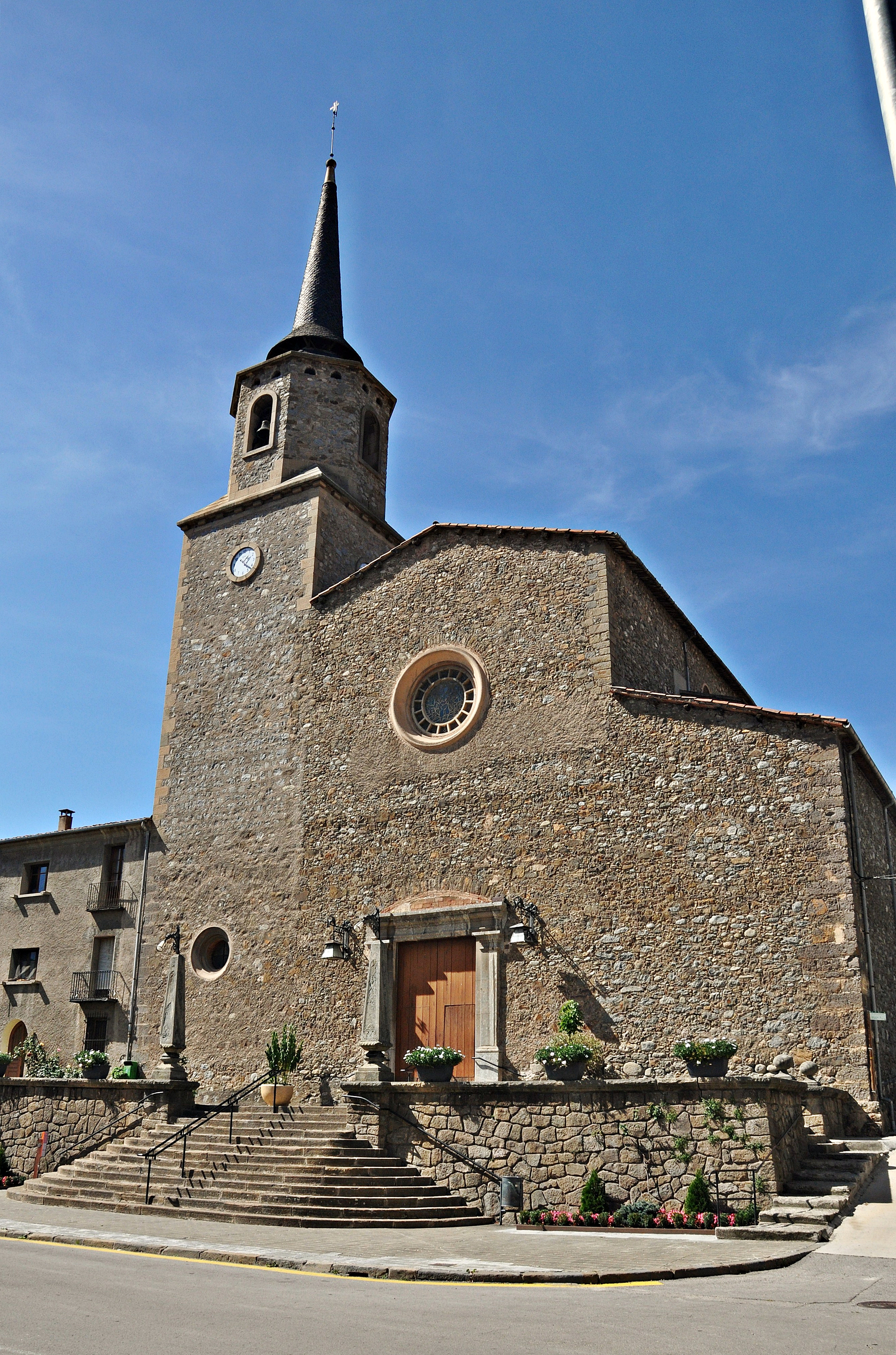 File:Iglesia de sant cristofol-9-2013 (3).JPG - Wikimedia Commons