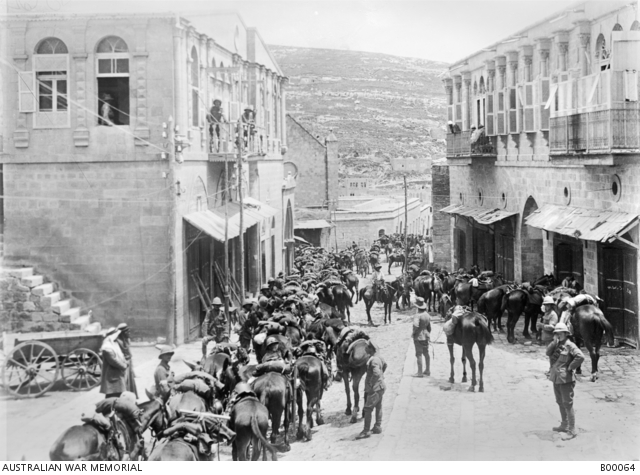 File:Light Horse and British troops in the town of Es Salt - 2-May-1918 - B00064.jpg