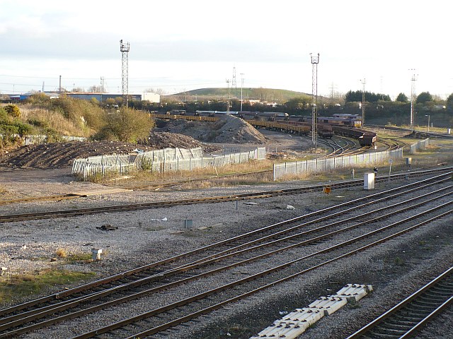 File:Monmouthshire Bank Sidings, Maesglas - geograph.org.uk - 1135819.jpg