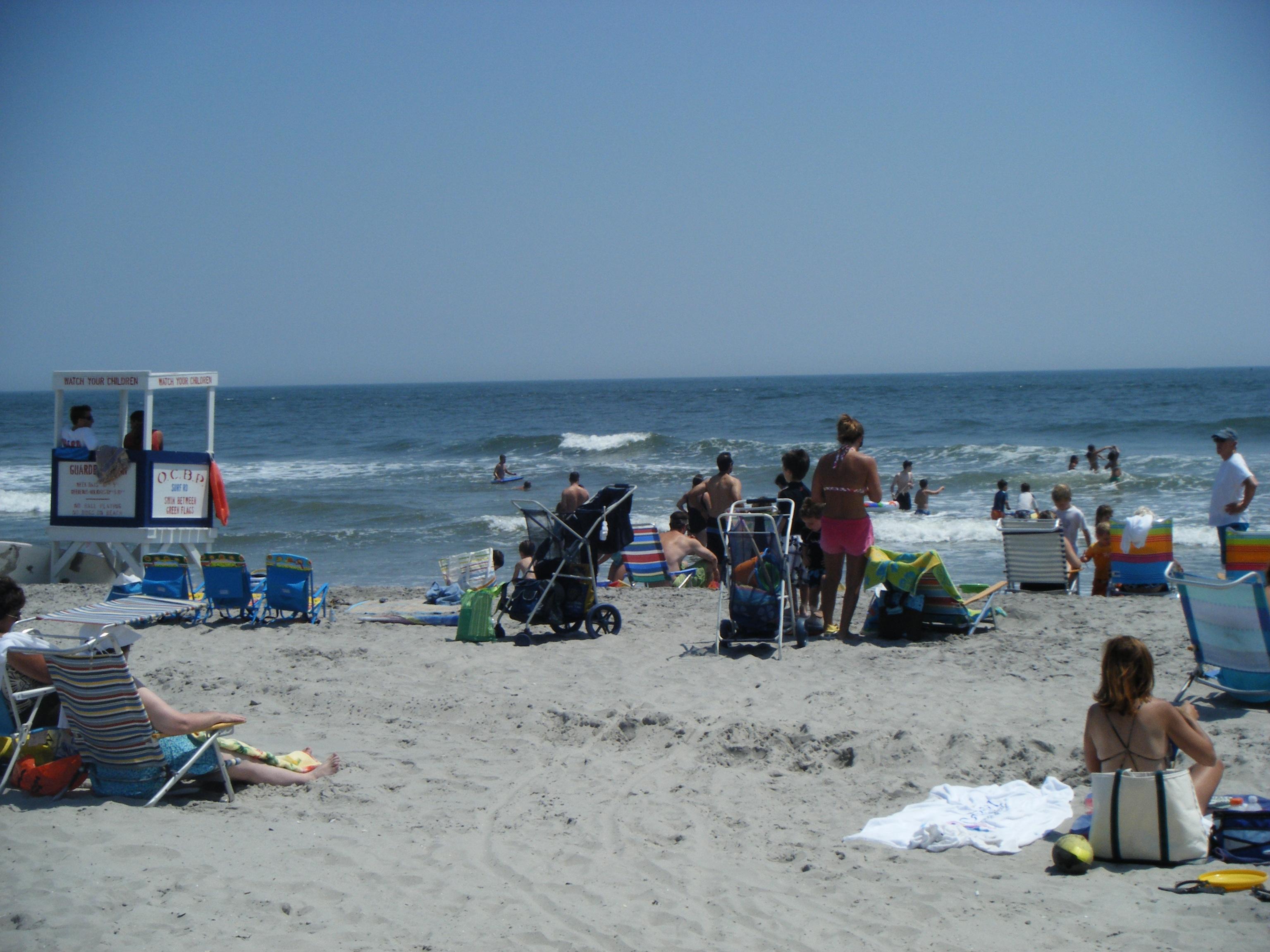 File:Ocean City NJ beach looking north at 12th Street.jpeg - Wikipedia