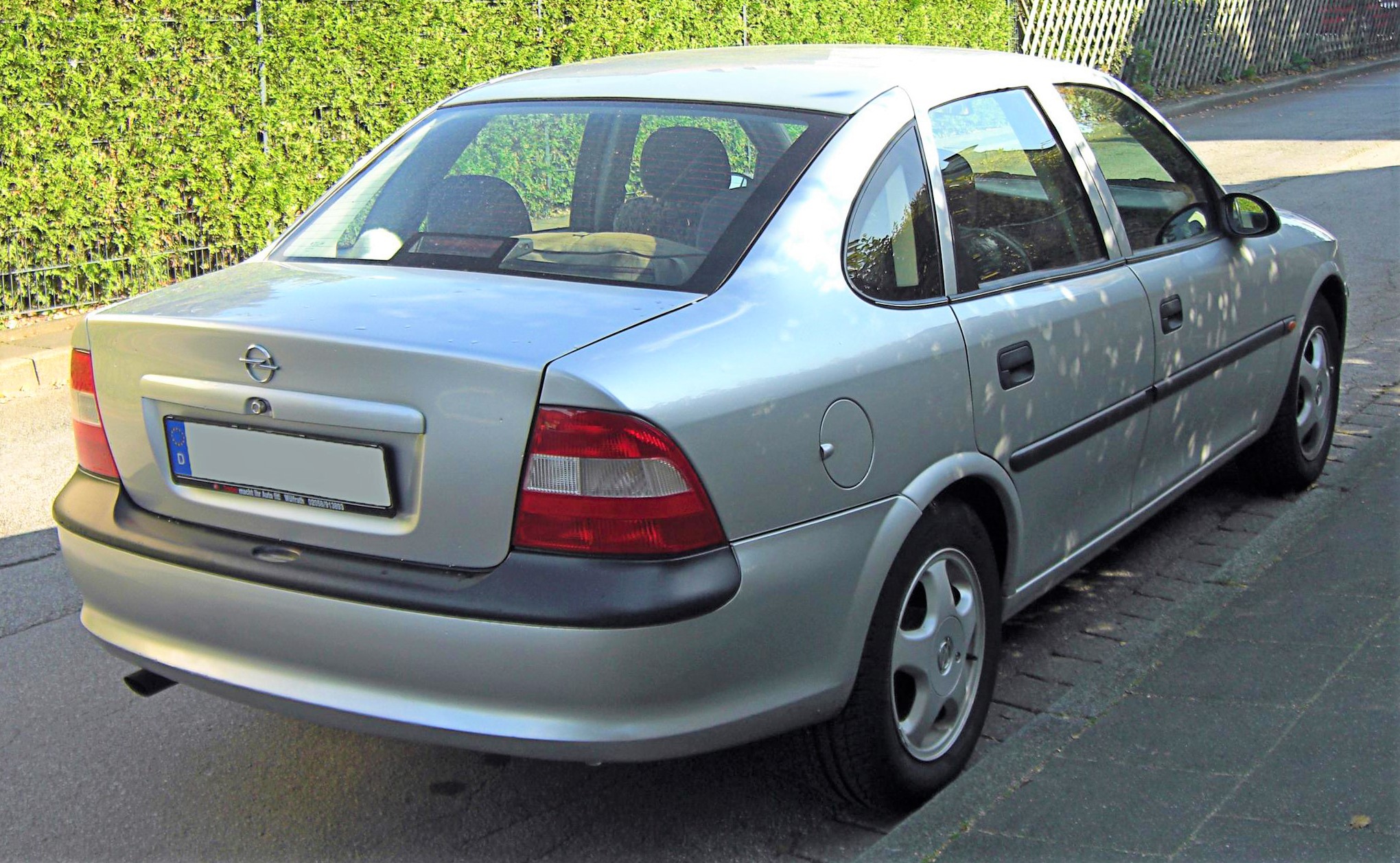 File:Opel Vectra B rear 20091015.jpg - Wikipedia