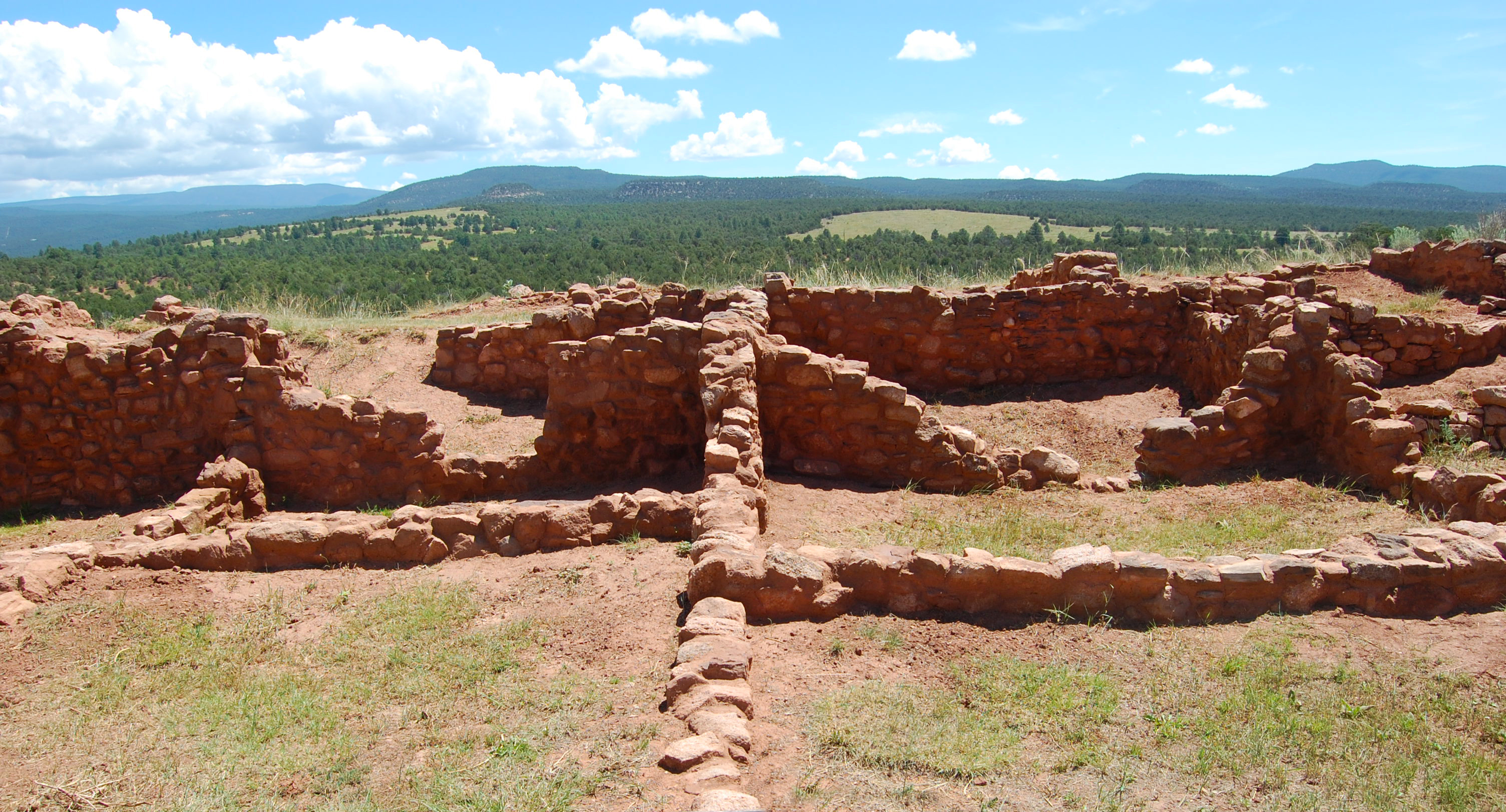 Pecos_National_Historic_Site_-_Ruins_of_Pecos_Pueblo.jpg