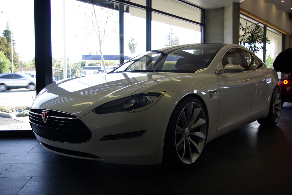 File:Tesla Model S.jpg - Wikimedia Commons